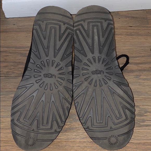 Black Ugg boots with box - Picture 3 of 4